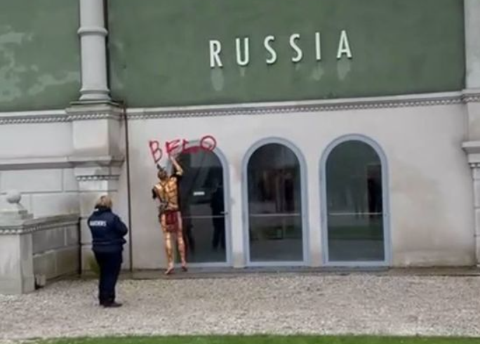 Росію повертають на престижну виставку у Венеції